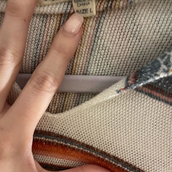 Aztec Pattern Hoodie - Picture 2 of 4